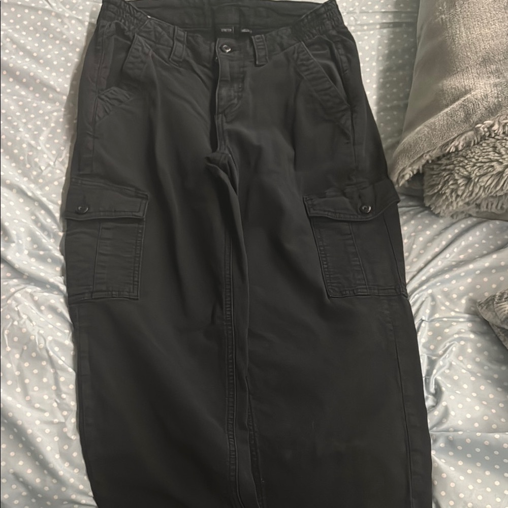 Women’s American Eagle Black Cargo Pants